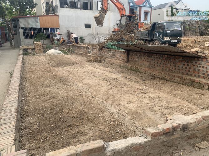 Lô góc trục chính kinh doanh 90m tại Đông Lai-Quang Tiến -Sóc Sơn - 1