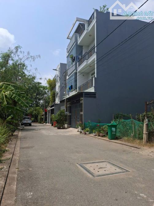 NHÀ- HXH 6M - NGUYỄN DUY TRINH - (QUÂN 9) THÀNH PHỐ THỦ ĐỨC. DIỆN TÍCH: 51M2 CHỈ 5.TỶ (THƯ - 1