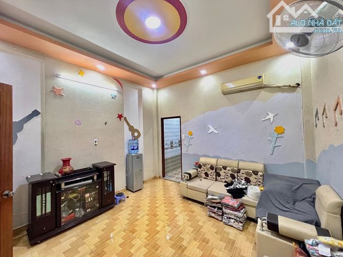✨ ”HIẾM” NHÀ ĐẸP 4 TẦNG, 61M2 (4x14M), FULL NỘI THẤT (5PN, 6WC) gần NGÃ TƯ BỐN XÃ - 7,4 TỶ - 18