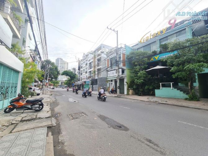 Bán nhà mặt tiền đường Ngô Gia Tự - Nha Trang . Giá 165 Triệu/m2 - Diện tích: 153m2 ngang - 2