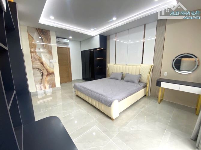 BÁN NHÀ CẠNH TÊN LỬA HẺM XE HƠI BÌNH TÂN 100m2 NHỈNH 5TỶ - 2