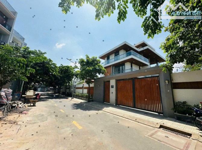 Bán gấp lô đất khu CenterHome đường 11 P.Trường Thọ,Thủ Đức. Diện tích 64,6m2 giá 5,8 tỷ - 2