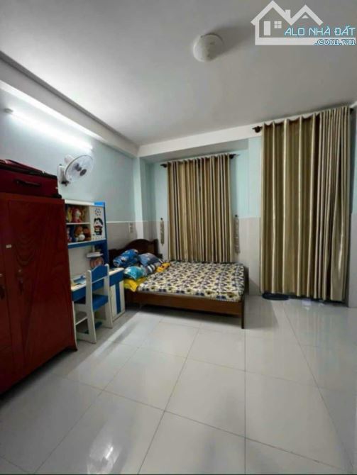 🔥🔥Nhà 3 lầu sát Nguyễn Duy Trinh - 4 tỷ 390 - Đường to lớn, nhà 3 lầu, 4PN, như hình - 2