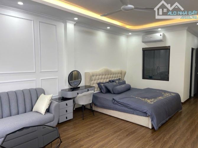 Bán nhà Vương Thừa Vũ, DT 52m2, MT 4.5m, đẹp long lanh, 7 tầng thang máy, oto tránh, 22 tỷ - 2