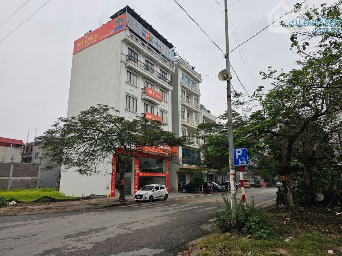 Bán 1 cặp Nguyễn Quyền Khả Lễ . dt 230m . mt 10m . hướng TB . giá 23ty2 - 2