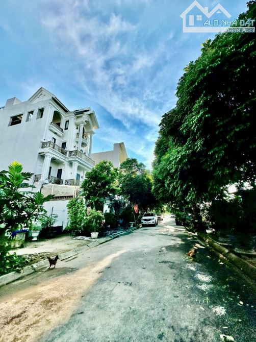 Bán Lô Đất Tại Kđt Vườn Hồng 131m2 mặt tiền 7.5m  Vị trí Đẹp Ngay ngoài toà ITC group vào - 2