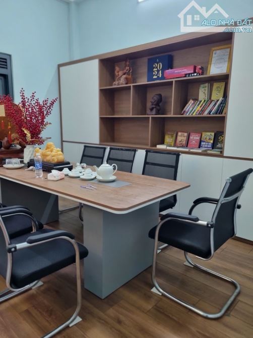 MẶT TIỀN KINH DOANH HUỲNH THỊ HAI, Quận 12, dt 73  × 4 TẦNG,  giá siêu rẻ, chỉ 7.8 tỷ - 2