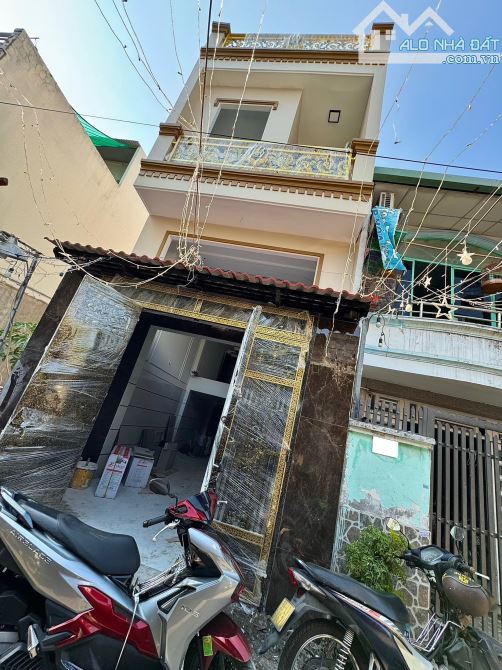 ✨ NHÀ 4 TẦNG HXH MỚI XÂY 56M2 (4x14M), 1 Trệt + 1 Lửng + 1 Lầu & Sân thượng (3PN) - 5,5 TỶ - 3