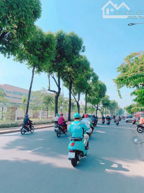 NHÀ MẶT TIỀN NGUYỄN KIỆM - 3 TẦNG - GẦN SÂN BAY - P.3, GÒ VẤP - 4.85 TỶ - 3