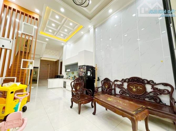 🏕BÁN GẤP NHÀ 3 tầng 126m2 mặt tiền TÚ XƯƠNG -hiệp phú 12.5 tỷ thuê 18tr - 3