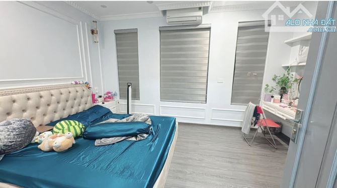 BÁN SIÊU PHẨM CẦU GIẤY - 40M - TẦNG 2P - NGÕ BA GÁC -  THOÁNG, RỘNG - NỘI THẤT SỊN SÒ - KH - 3