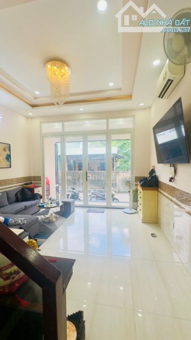 HẺM XE TẢI - BÁN NHÀ ĐẸP VÀO Ở NGAY - VỊ TRÍ VÀNG LINH ĐÔNG - LÝ TẾ XUYÊN - PHẠM VĂN ĐỒNG - 3