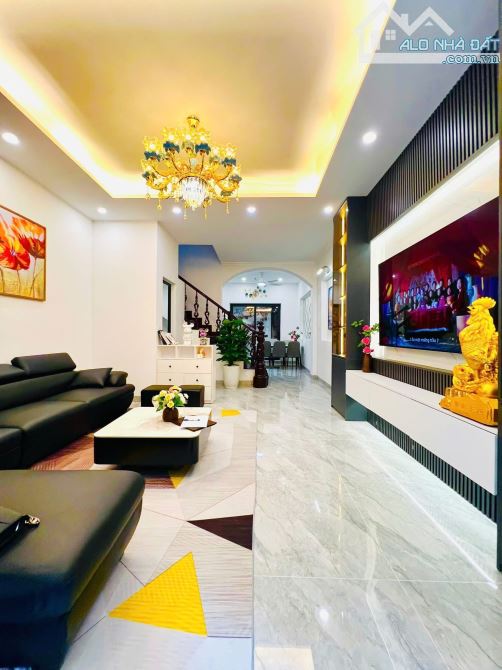 Bán nhà Đường Nguyễn Trãi Siêu phẩm 60m2 5 Tầng Nhà Đẹp 3 mặt thoáng Ngõ Ô Tô - 4