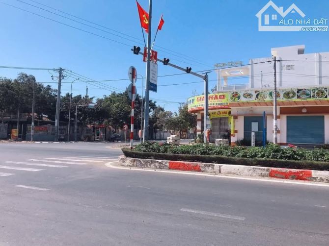 👌👌👌Bán 2740 m² đất mặt tiền đường 36m Nguyễn Tất Thành, TT Long Hải - 4