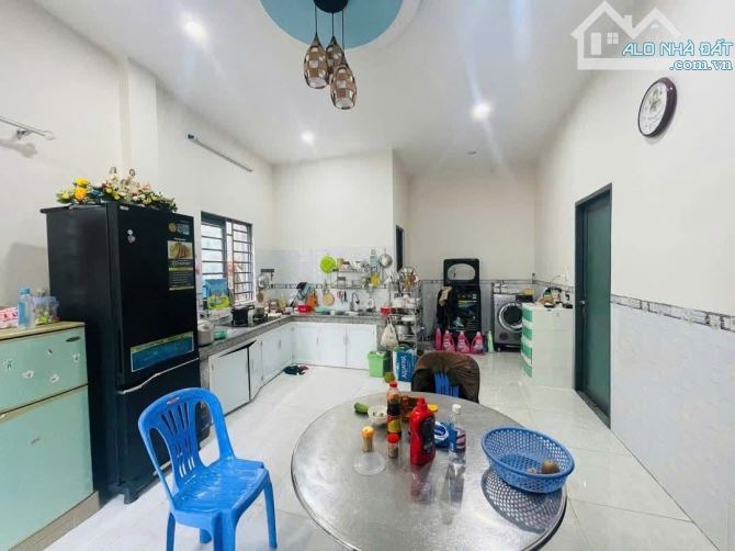 Bán Nha Lầu Đẹp Giá Ngộp P Tam Hiệp - 4