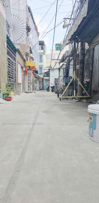 TÂN PHÚ - NGAY AEON TÂN PHÚ - HẺM 3.5M - VÀI BƯỚC RA MẶT TIỀN - 3 TẦNG DTSD 42M2 - 2.X TỶ - 4