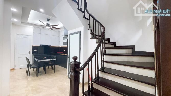 GARA Ô TÔ Phân Lô Hào Nam, 40m2, 6 tầng, kinh doanh, đầu tư giá 12.5 tỷ - 4