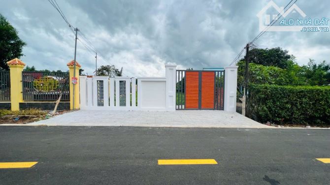 Bán lô đất 2 mặt tiền đường Lương Thế Vinh -TT Thị Trấn Đất Đỏ- NGỘP CHỈ 2,3 TỶ  🍀Dt 10x5 - 4