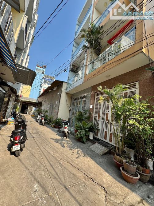 ✨ ”HIẾM” NHÀ ĐẸP 4 TẦNG, 61M2 (4x14M), FULL NỘI THẤT (5PN, 6WC) gần NGÃ TƯ BỐN XÃ - 7,4 TỶ - 6