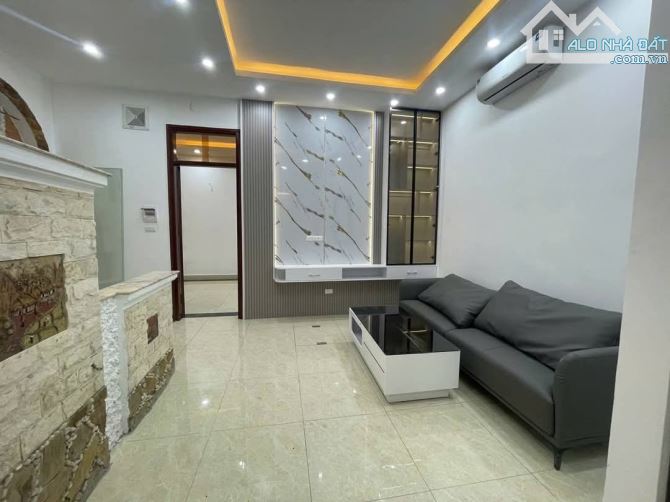 BÁN NHÀ KHƯƠNG TRUNG, THANH XUÂN - 3 TẦNG - MỚI ĐẸP Ở LUÔN - NGÕ THÔNG, RỘNG, THOÁNG - CÁC - 6