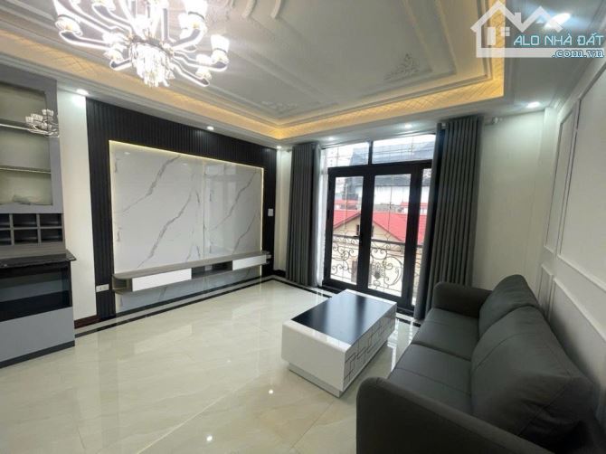 Bán nhà Vương Thừa Vũ, DT 52m2, MT 4.5m, đẹp long lanh, 7 tầng thang máy, oto tránh, 22 tỷ - 8