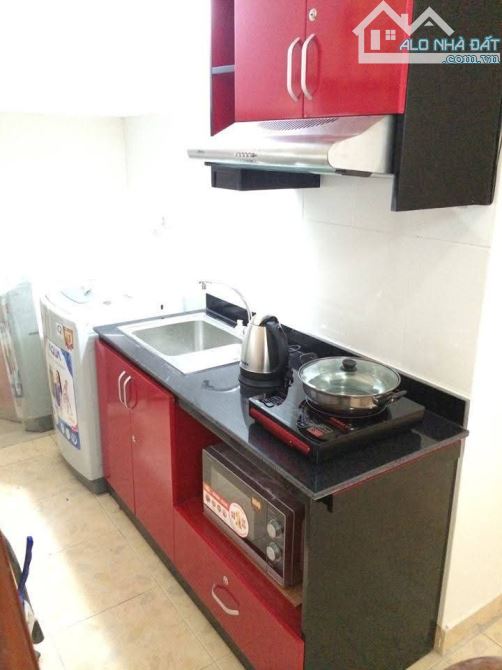 CHDV HXH Lô góc 4 tầng vị trí đẹp Tôn Thất Tùng Quận 1