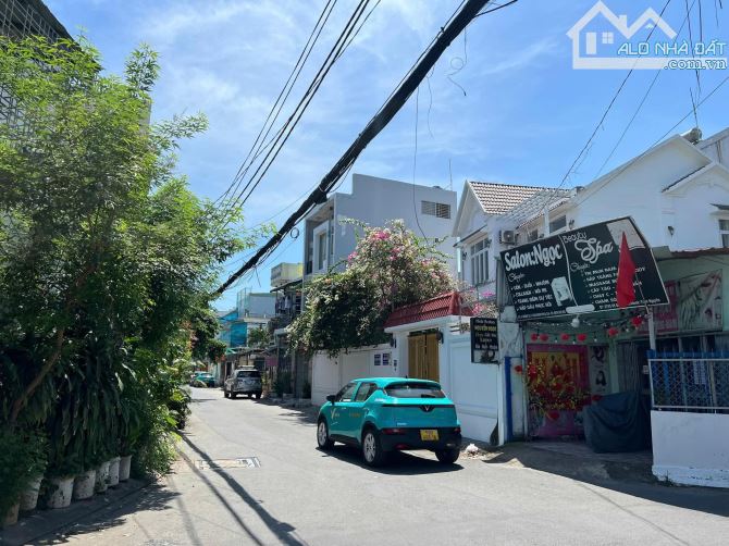 Bán lô đất hẻm xe hơi Lã Xuân Oai - TNPA