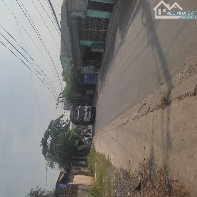 Bán đất 10*17m thổ. Mặt tiền kd Dương Công Khi. XTS hóc môn