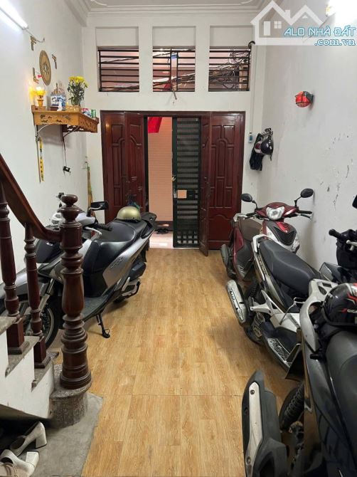 cần bán nhà Cù chính lan, Thanh Xuân, 4Tầng, chỉ 5,95tỷ