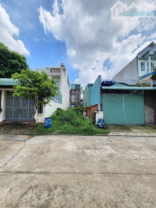 Bán đất 5x25m, đường N4 KDC Sóng Thần B p.Dĩ An gần Vincom 550