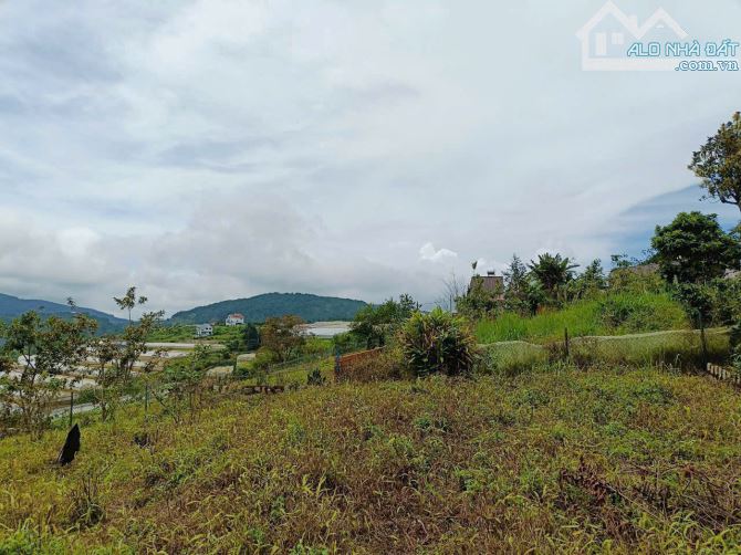 Đất BIỆT THỰ Măng linh- đường be tông oto - P7 Đà lạt. - 265m2- 4 tỷ view đẹp
