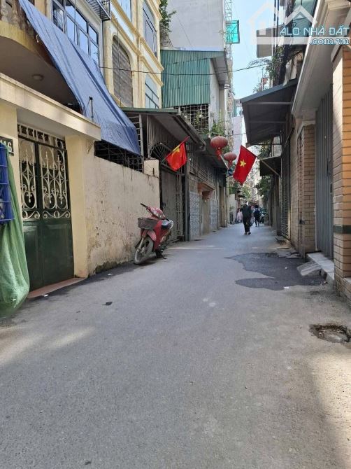 BÁN NHÀ TRƯỜNG CHINH- ĐỐNG ĐA- Ô TÔ ĐỖ CỬA- NGÕ THÔNG KINH DOANH . 92M, GIÁ 16,8 TỶ