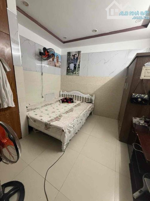 NHÀ NGUYỄN CÔNG TRỨ - NHÀ KIÊN CỐ, MỚI, ĐẸP -  3 TẦNG - GẦN BIỂN MỸ KHÊ - 4.85 TỶ.