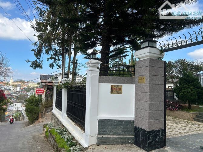 HẠ 4 TỶ BÁN VILLA SÂN VƯỜN ĐỒI TRIỆU VIỆT VƯƠNG ĐÀ LẠT