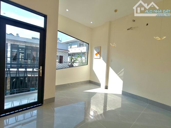 Bán Nhà 1 Trệt 2 Lầu Hẻm 111 CMT8 - P. An Hòa Ninh Kiều Lộ Nhựa 6m - 1