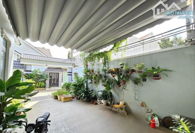 Bán nhà mái thái hơn 250m2 trảng dài ngay nhà thờ thái an giá tốt quá rẻ ạ - 1