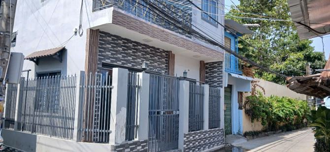 Nhà lô góc 2 Tầng Hẻm xe 7 chỗ thông. Đường Lý Thường Kiệt, TP. Mỹ Tho - 1