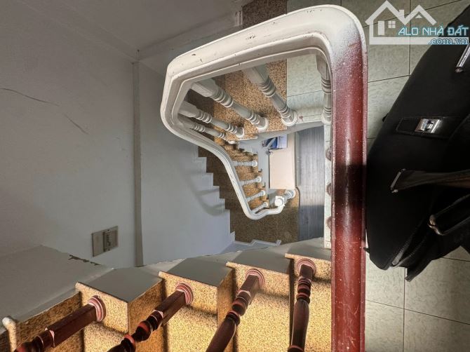 BÁN NHÀ RIÊNG PHÂN LÔ Ô TÔ TRÁNH PHỐ PHỐ TRẦN QUANG DIỆU QUẬN ĐỐNG ĐA 50M - GIÁ CHÀO 22 TỶ - 1