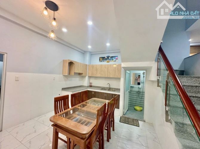 NHÀ NGAY SIÊU THỊ AEON BÌNH TÂN 6X17, 4 TẦNG, Ô TÔ VÀO NHÀ - CHỈ 6.5 TỶ - 1