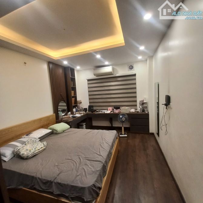 LÔ GÓC Ô TÔ QUA NHÀ GẦN Ô TÔ TRÁNH- LA KHÊ HÀ ĐÔNG 5 TẦNG GIÁ HƠN 6 TỶ - 1