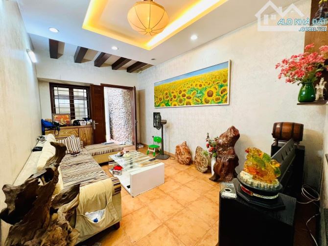 Bán nhà phố Kim Ngưu 50m 4 tầng 2 thoáng trước sau giá 7.95 tỷ - 1