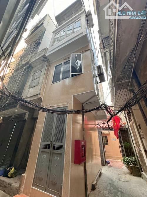 8 tỷ nhà 5tang 31m2 mt3,9m lô góc ô tô  tại đống đa - 12