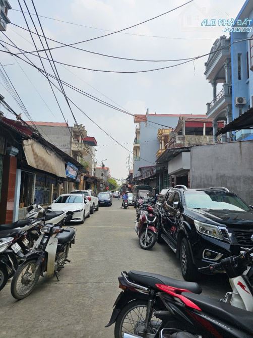 BÁN NHÀ 3T  MẶT PHỐ HƯƠNG MẠC   DT115M2 - MT8M - HƠN  1TY - 2
