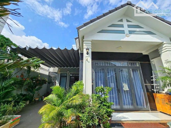 Bán nhà mái thái hơn 250m2 trảng dài ngay nhà thờ thái an giá tốt quá rẻ ạ - 2