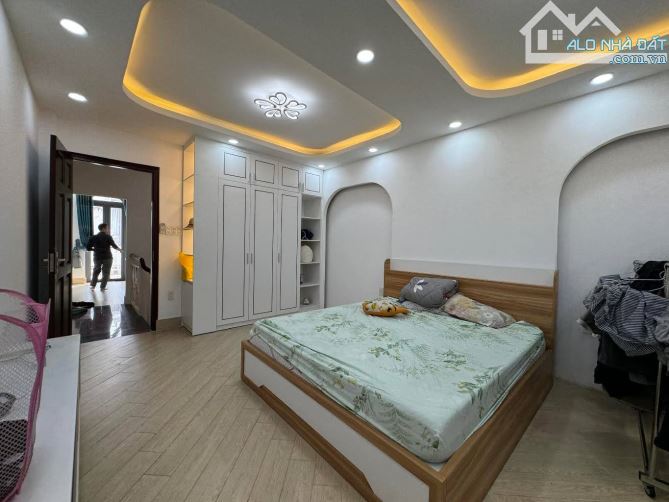 Mặt tiền Kinh Doanh 4 Tầng 68m²(4*17m) Sân thượng mái bằng Chỉ 7.9 tỷ tí - 2