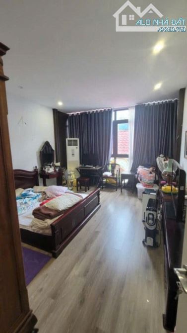Mặt phố Hàng Bài hiếm bán 55m2, 2 tầng, mt 5m, 45 tỷ gần Hồ Hoàn Kiếm, kinh doanh sầm uất - 2