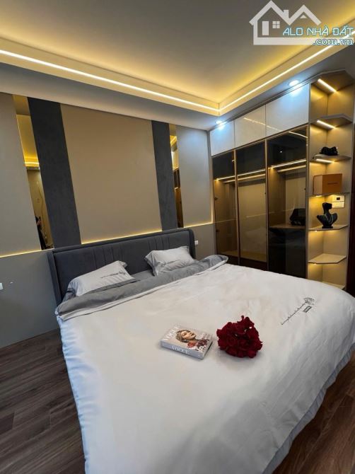 Cực đỉnh! Phố Xuân La gần Hồ Tây, Full nội thất, nhà mới xây, đẹp lung linh, 35M2, 8 tỷ. - 2