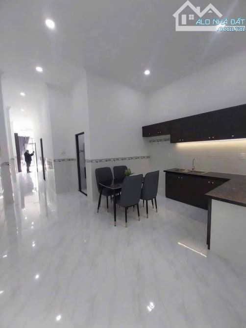 CCG cần bán căn nhà ngay gần thị trấn hóc môn giá chỉ 1 tỷ 050 - 2