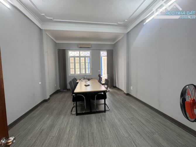 BÁN NHÀ RIÊNG PHÂN LÔ Ô TÔ TRÁNH PHỐ PHỐ TRẦN QUANG DIỆU QUẬN ĐỐNG ĐA 50M - GIÁ CHÀO 22 TỶ - 2