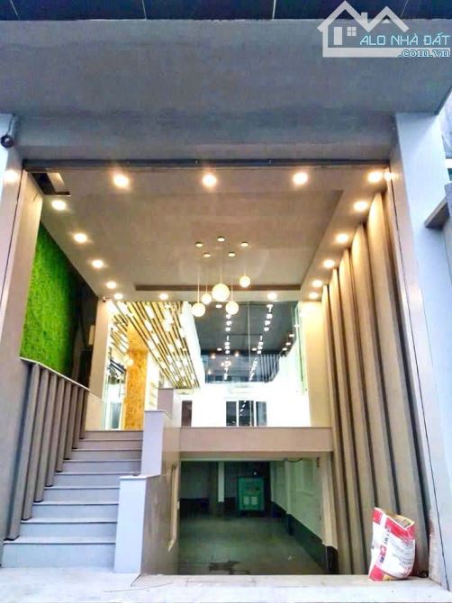 BÁN TÒA NHÀ MT TRẦN QUỐC TOẢN – VỊ TRÍ ĐẮC ĐỊA QUẬN 3 (5m❌22m,nở hậu 8m) 58 tỷ - 2